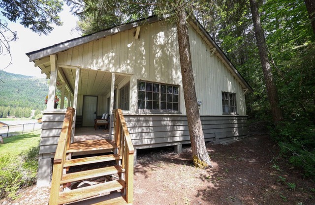 Wilderness West Resort Cabin 7