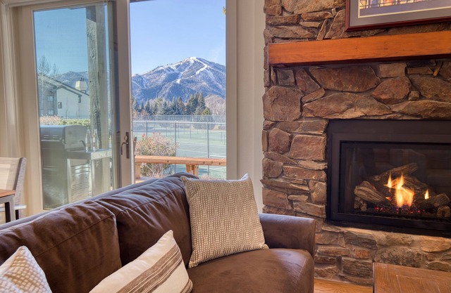 Wildflower Resort Stay - Sun Valley Condo with King Bed and Mtn Views
