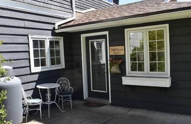 Wildflower Suites South