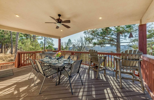 Wildlife Watching & Mtn Views: Luxe Ruidoso Escape