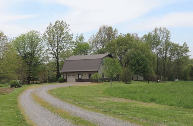 Willow Acres- 2BD/2BA w/ BBQ and outdoor patio