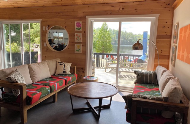 Willow Cabin - North Frontenac Lodge