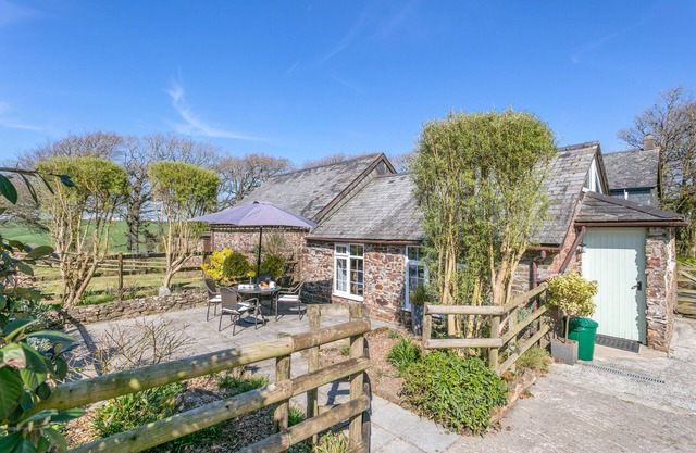 Willow Cottage - Bennetts Court