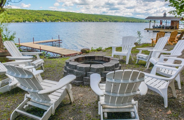 Willow Landing - Genießen Sie atemberaubende Sonnenaufgänge auf Keuka Lake!