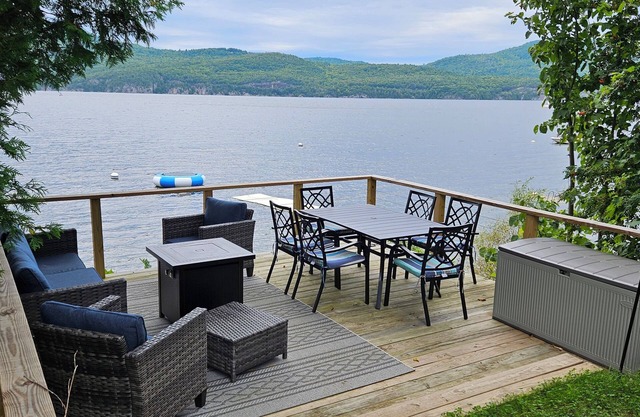 Willsboro Relaxing Waterfront Getaway