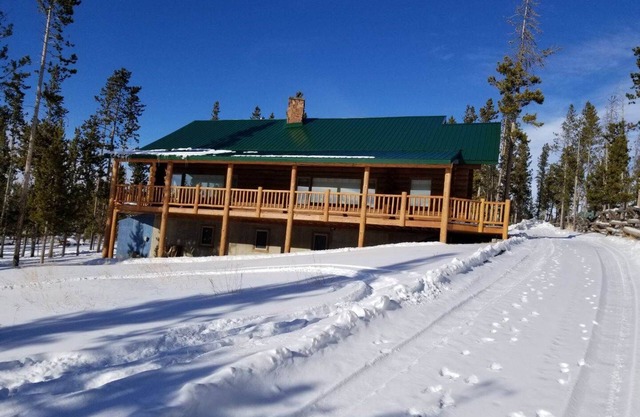 Wind River Country / Yellowstone Retreat in der Spruce Lodge