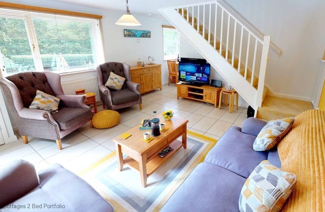 Windermere LODGE | 2 Schlafzimmer | High Bickington | Schlafmöglichkeiten für 4