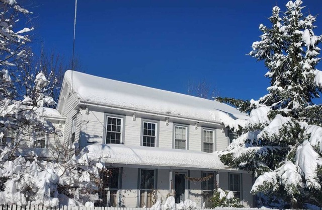 Windham Hot Tub & 1.7 miles from ski slope