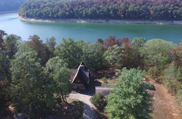 Window Lake, Glasblick auf den Lake Cumberland, Minuten zum Safe Harbor Marina
