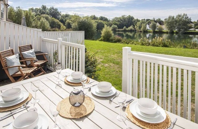 Windrush Lake 87, The Retreat (P)