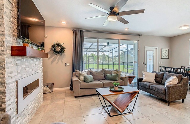 Windsor Island Luxury 5BR Disney Villa with Private Pool