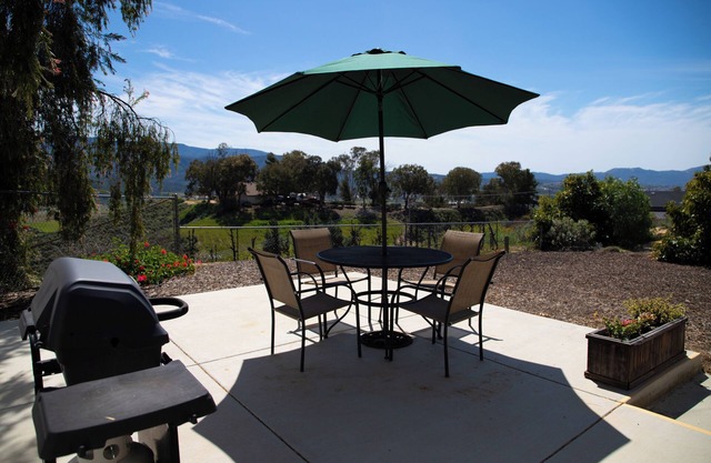 Wine Country Casita with breathtaking views!