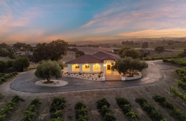 Wine Country Escape w/ Views + Wine Cellar & Gym | Caterina Dusi Vineyard