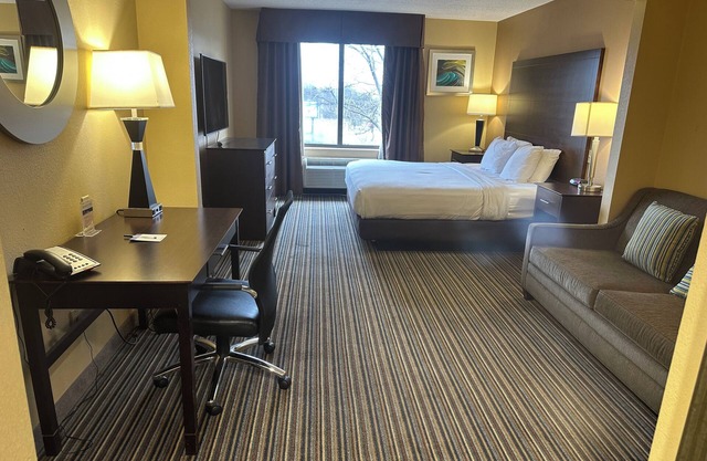 Wingate by Wyndham Harrisburg Near Hershey