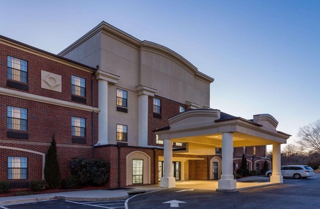Wingate by Wyndham High Point Greensboro