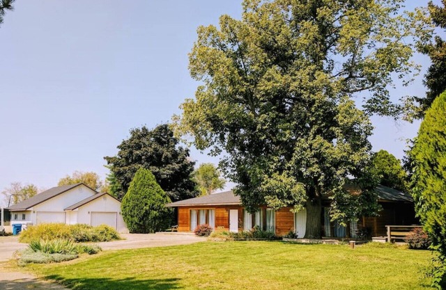 Wingate - Meridian, Cozy Acreage in the heart of the city