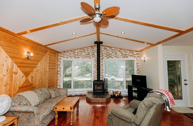 Winnipeg Beach All Season Cabin