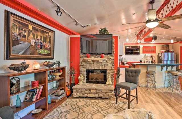 Winston-salem Studio w/ Deck ~ 5 Mi to Dtwn!