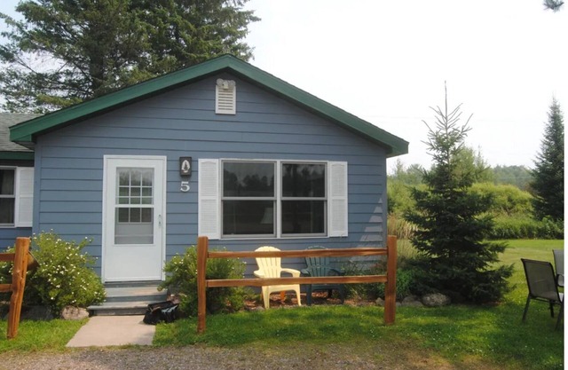 Winter Nights Cottages: Cottage 5 Winter, Wisconsin vacation rental.
