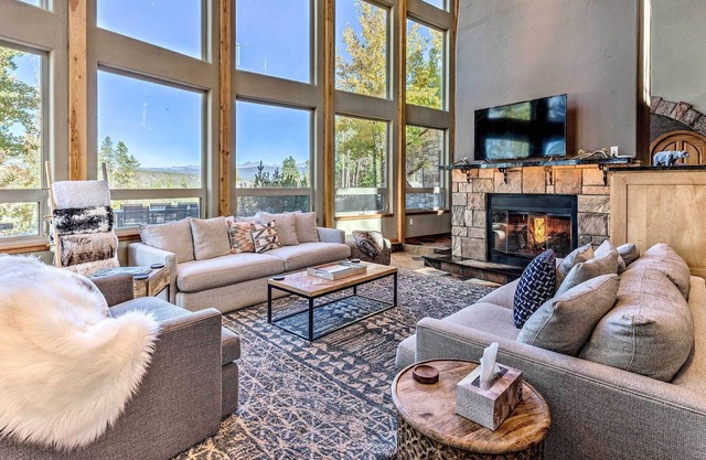 NEU! Winter Park / Granby Mtn View Chalet mit Whirlpool
