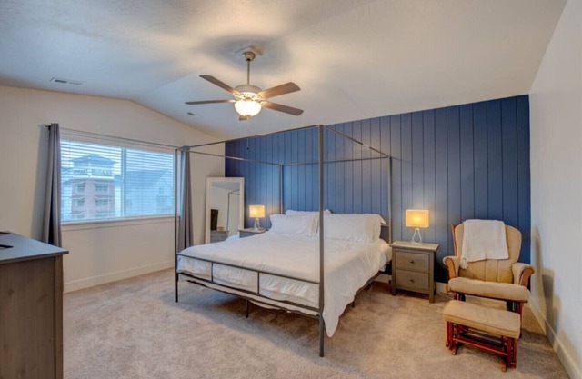 WINTER PROMO!! Pet-Friendly Home W/ Large Fenced Yard & Mtn Views