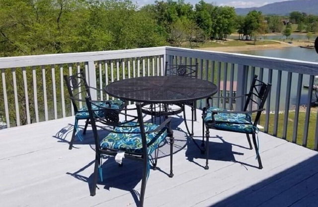 Serenity Ridge is a cozy two bedroom lakefront home. Pet-Friendly