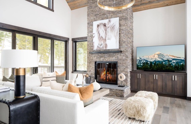 Winter Stays! Luxury, Ski-In Ski-Out Access, Mountain Cabin! Game Room! Fireplace! Hot Tub!