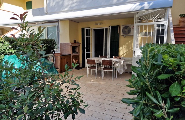Überwintern?Homeoffice möglich, Grillen Klimaanlage, 3xTV,4 Fahrräder Strandnähe