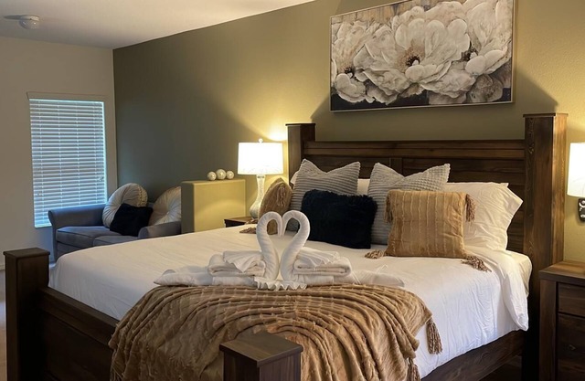 Wish Upon A Star 5 bed pool home with jacuzzi spa
