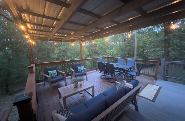 Wister Ridge Aframe Cabin - Sleeps 6 and just 3 minutes from the lake!