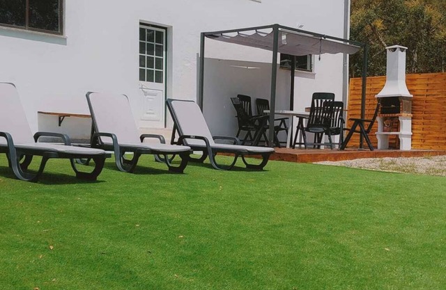 With a view of Serra de Aire e Candeeiros, with a calm location (Petfriendly).
