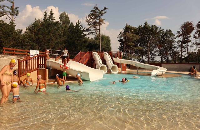 with pool and 500 mt from the sea