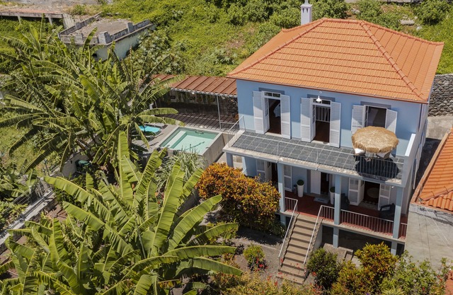 Mit geheimem Garten und Pool - Villa Quebra Costas