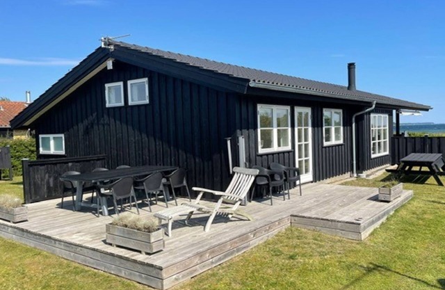 "Withger" - 20m from the sea by Interhome