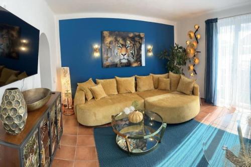 Wohnung 3 mit Balkon und Bergblick