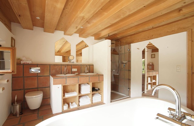 Ferienwohnung Katharina, 108m², Kachelofen, 2 Schlafzimmer, Schlafgalerie, 2 Bäder, Terrasse