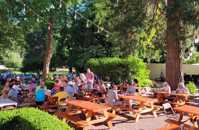Wolf Creek Inn & Tavern