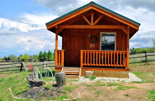 'Wolf Den'-A Perfect Romantic Honeymoon Cabin und eine Sportsman's Paradise Cabin