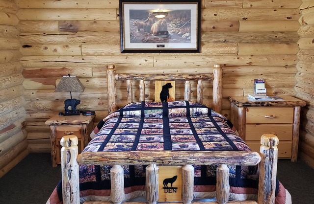 Wolf Den Log Cabin Motel and RV Park