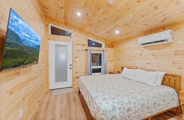 Wolf Den Micro Cabin at Spotted Bear Retreat
