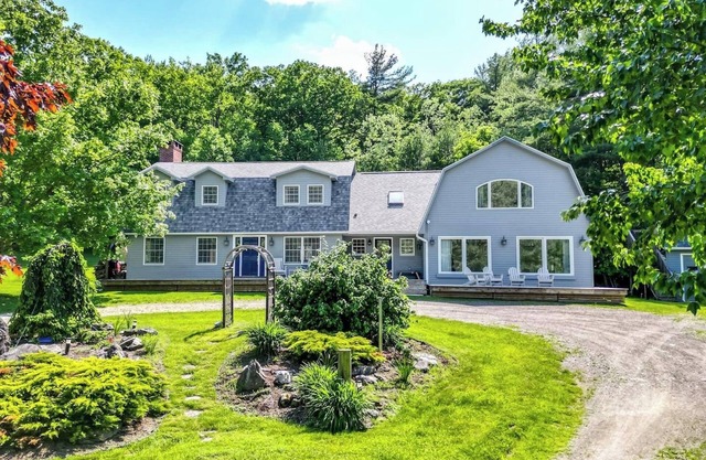 Wolf Hill Acres - A Spacious, Modern Upstate NY Country Home