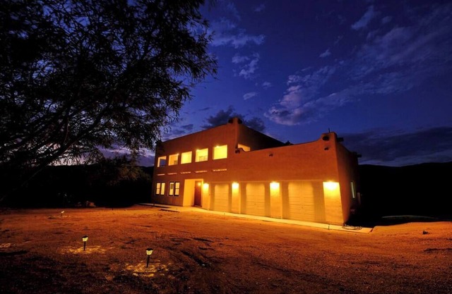 Wolf track house @ Colossal Cave