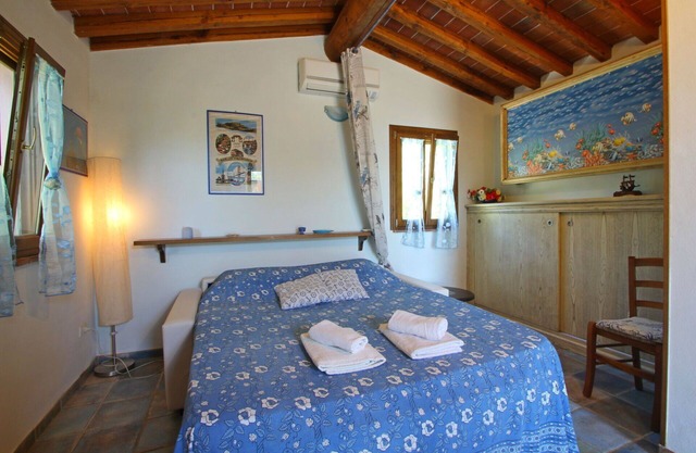 Alleinstehendes Ferienhaus mit Klimaanlage, Whirlpool, TV, Veranda, Panoramablick, Parkplatz