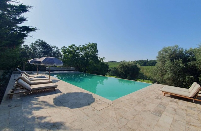Alleinstehendes Ferienhaus mit W-LAN, Klimaanlage, privatem Pool, Terrasse, bei San Gimignano