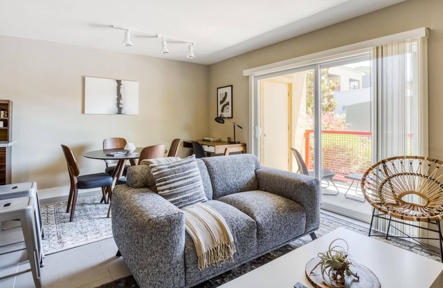 Wonderful 1BR in San Mateo, Gym + Pool