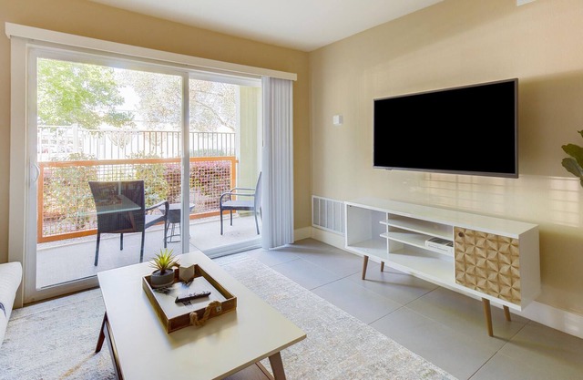 Wonderful 1BR in San Mateo, Pool + Parking