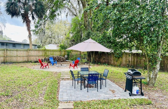 Wonderful 3/2 House! Very tranquil, very safe!