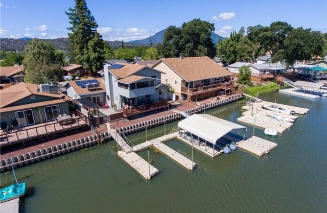 Wonderful 3BD 3BA Smarthome w/ multiple decks and large dock!