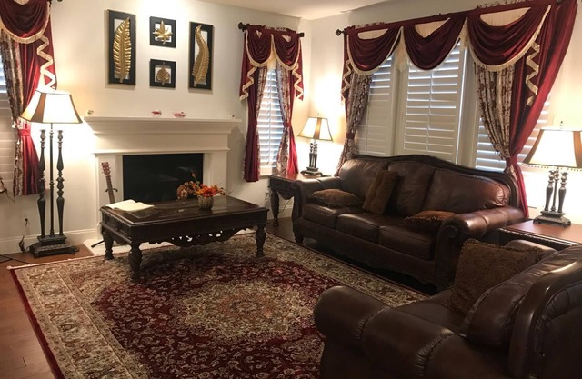 Wonderful 5-bedroom house with AC in charming Livermore available