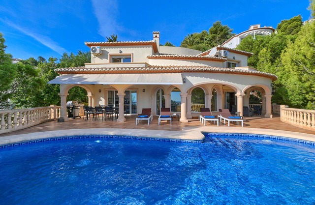 Wunderschöne und komfortable Villa mit privatem Pool in Javea, Costa Blanca, Spanien für 8 Personen